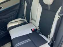 https://riyasewana.com/uploads/honda-vezel-z-2995132914.jpg