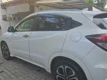 https://riyasewana.com/uploads/honda-vezel-z-30100254504.jpg