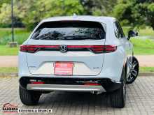 https://riyasewana.com/uploads/honda-vezel-z-30100350454.jpg