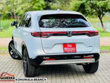 https://riyasewana.com/uploads/honda-vezel-z-30100350843.jpg
