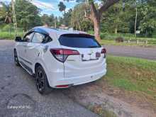 https://riyasewana.com/uploads/honda-vezel-z-301139544642.jpg