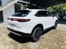 https://riyasewana.com/uploads/honda-vezel-z-3013201922503.jpg