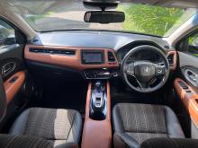 https://riyasewana.com/uploads/honda-vezel-z-3016175517994.jpg
