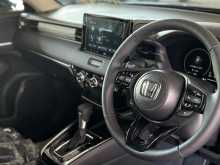 https://riyasewana.com/uploads/honda-vezel-z-3019370922102.jpg
