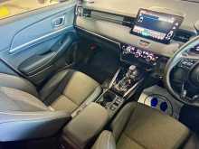 https://riyasewana.com/uploads/honda-vezel-z-310224422143.jpg
