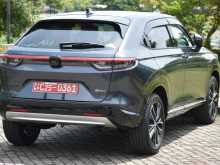 https://riyasewana.com/uploads/honda-vezel-z-3121434235.jpg