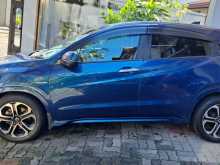 https://riyasewana.com/uploads/honda-vezel-z-3131504912.jpg