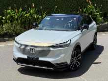 Honda Vezel Z Play PAN-ROOF 2024 SUV