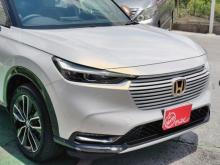 https://riyasewana.com/uploads/honda-vezel-z-316141917776.jpg