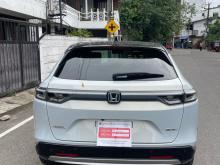 https://riyasewana.com/uploads/honda-vezel-z-318251617093.jpg