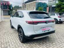 https://riyasewana.com/uploads/honda-vezel-z-319213444.jpg