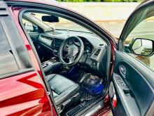 https://riyasewana.com/uploads/honda-vezel-z-320290417456.jpg