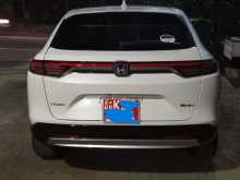 https://riyasewana.com/uploads/honda-vezel-z-3223012382.jpg