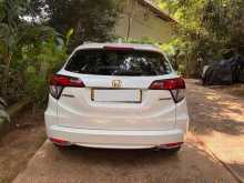 https://riyasewana.com/uploads/honda-vezel-z-322581822772.jpg