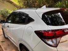 https://riyasewana.com/uploads/honda-vezel-z-322590224663.jpg
