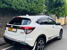 https://riyasewana.com/uploads/honda-vezel-z-323054922202.jpg