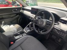 https://riyasewana.com/uploads/honda-vezel-z-37240110625.jpg