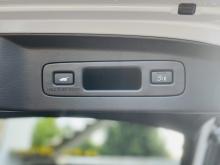 https://riyasewana.com/uploads/honda-vezel-z-37544017846.jpg