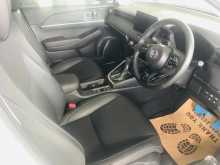 https://riyasewana.com/uploads/honda-vezel-z-393526853.jpg