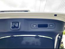 https://riyasewana.com/uploads/honda-vezel-z-410071125001.jpg