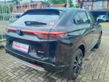 https://riyasewana.com/uploads/honda-vezel-z-4104254554.jpg