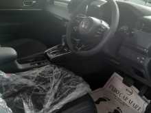 https://riyasewana.com/uploads/honda-vezel-z-4104254805.jpg
