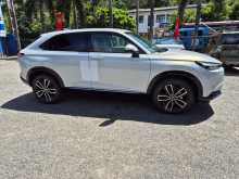 Honda Vezel Z Sunlight Pearl 2025 SUV