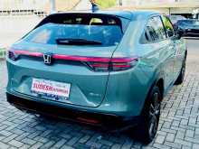 https://riyasewana.com/uploads/honda-vezel-z-4122110194.jpg