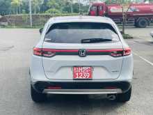 https://riyasewana.com/uploads/honda-vezel-z-416253722383.jpg