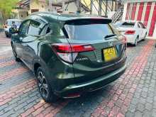 https://riyasewana.com/uploads/honda-vezel-z-4193607183.jpg