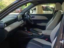 https://riyasewana.com/uploads/honda-vezel-z-4200332874.jpg