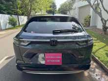 https://riyasewana.com/uploads/honda-vezel-z-423495322522.jpg