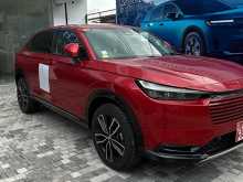 https://riyasewana.com/uploads/honda-vezel-z-442043372.jpg