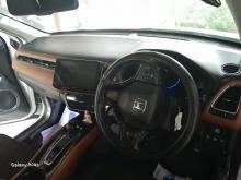 https://riyasewana.com/uploads/honda-vezel-z-51132206406.jpg