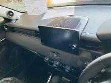 https://riyasewana.com/uploads/honda-vezel-z-512025524105.jpg