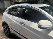 https://riyasewana.com/uploads/honda-vezel-z-512453622233.jpg