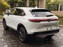 https://riyasewana.com/uploads/honda-vezel-z-514072922912.jpg