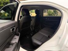 https://riyasewana.com/uploads/honda-vezel-z-514152024041.jpg