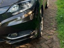 https://riyasewana.com/uploads/honda-vezel-z-515344417736.jpg
