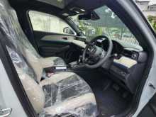 https://riyasewana.com/uploads/honda-vezel-z-517054422173.jpg