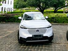 https://riyasewana.com/uploads/honda-vezel-z-517061617823.jpg