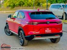 https://riyasewana.com/uploads/honda-vezel-z-5181625693.jpg