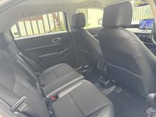 https://riyasewana.com/uploads/honda-vezel-z-55564617466.jpg
