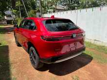 https://riyasewana.com/uploads/honda-vezel-z-6100858384.jpg