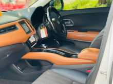 https://riyasewana.com/uploads/honda-vezel-z-6110556306.jpg