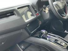 https://riyasewana.com/uploads/honda-vezel-z-611185624701.jpg