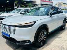 https://riyasewana.com/uploads/honda-vezel-z-61205174323.jpg