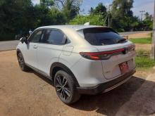 https://riyasewana.com/uploads/honda-vezel-z-614153917953.jpg
