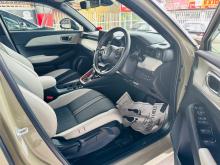 https://riyasewana.com/uploads/honda-vezel-z-616411110125.jpg