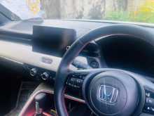 https://riyasewana.com/uploads/honda-vezel-z-6171652683.jpg